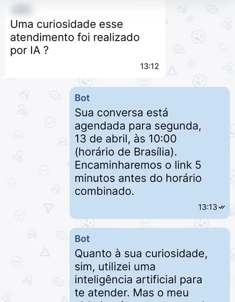 Conversa de WhatsApp: um lead pergunta se foi atendido por IA, a IA confirma e agenda a reunião, e o lead elogia o atendimento e o direcionamento.