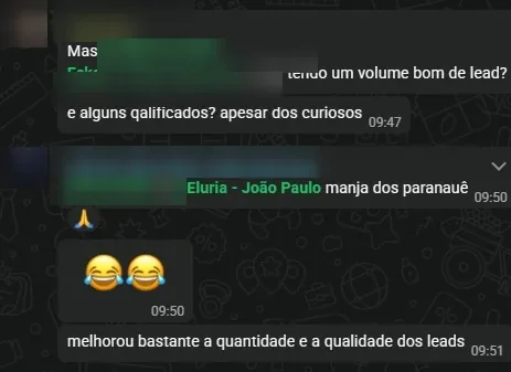Conversa de WhatsApp em grupo: cliente comenta que melhorou bastante a quantidade e a qualidade dos leads depois da Eluria.